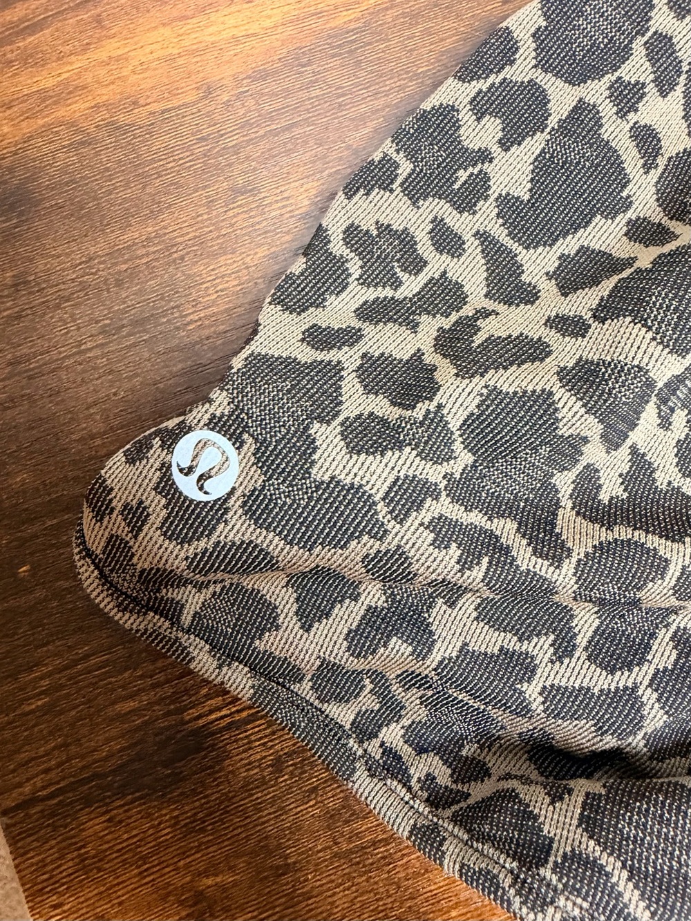 Lululemon Swiftly Mid-Rise Short 3” Mesh True Leopard Chino Night Brown Size 4 - Picture 4 of 5